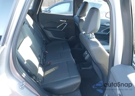 2023 BMW X1 xDrive28I z USA, uszkodzony, nr VIN WBX73EF04P5X07161